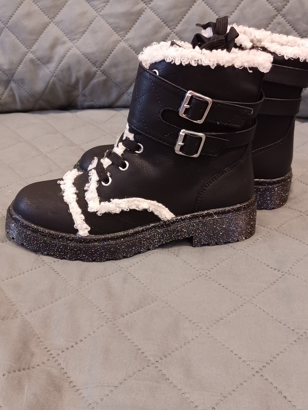 Portland Girl’s Black Sparkle Trim Faux-Sherpa Combat Boots Sz 2 NWT